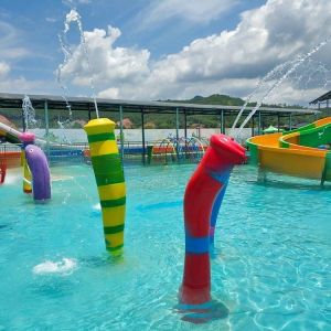 Interesting Water Park Tipping Bucket Playground With Small Water Games
