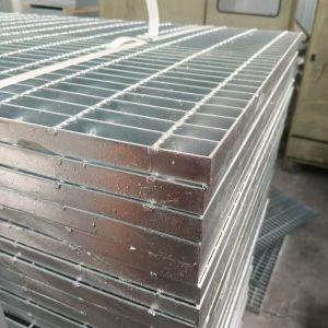 Flat Steel Gratings: Simple, Elegant Design for Any Setting