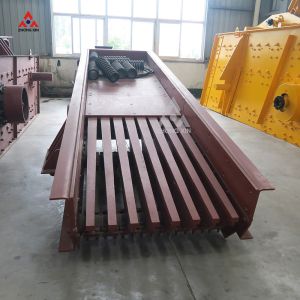 Quality Gravel Ore Vibrating Feeder Machine For 200-250TPH Stone Crushing Plant for sale