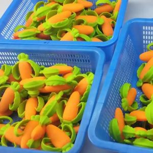 MHC Silicone Baby Teether , Carrot Children Silicone Toys Custom