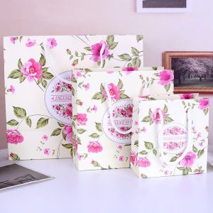 Christmas Gift Wrap Bags Recyclable Customized Logo Screen Printing