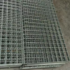 30mm Bearing Bar Pitch Serrated Steel Grating OEM Availability