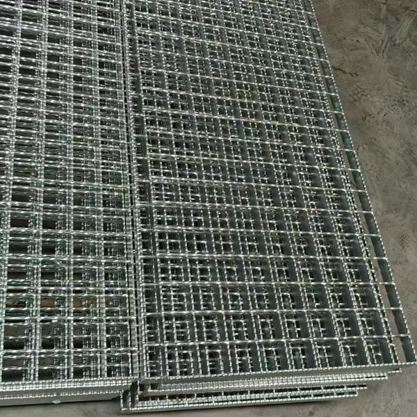 Buy 30mm Bearing Bar Pitch Serrated Steel Grating OEM Availability at wholesale prices