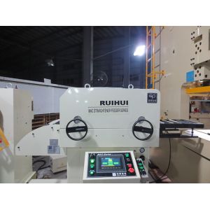 Quality Roll Processing High Precision Leveling Machine , Stamping Automatic Feeder for sale