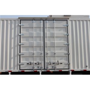 Wear Resisting Commercial Box Truck With Warranty And Spare Parts