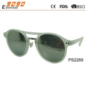 Newest Style 2018 plastic Fashionable Sunglasses ,UV 400 Protection Lens