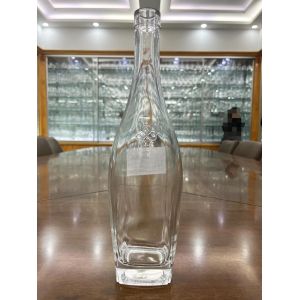 Brandy XO Luxury Cognac Glass Bottle 700ml Directly Produced with Glass Base