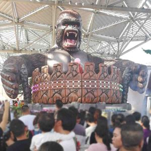 Funny Amusement Park Thrill Rides / King Kong Ride With FRP Decoration