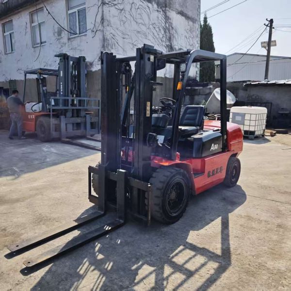 Hangcha A30 3 Tons 3 Meters Used Diesel Forklifts Hangcha A30 Forklift