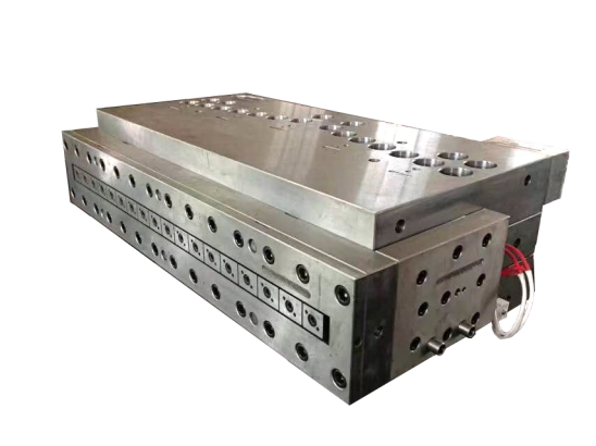 25000 KG Automatic WPC Kitchen Board Extrusion Line2 for Wide Door Production Needs