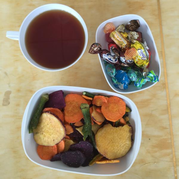 Healthy Food Crispy Dried Fruits and Vegetables Mixed Snacks Fried Sweet Potato