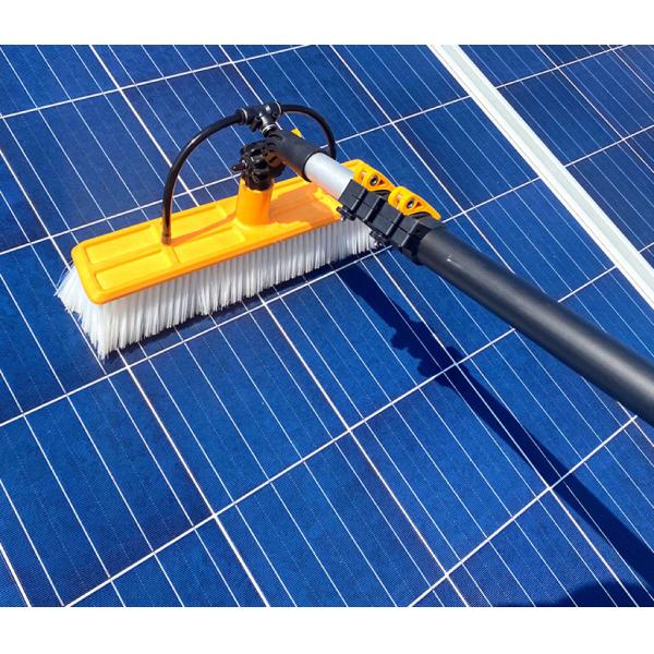Lightweight Extendable Solar Panel Brush Cleaner For Roof Washing 12m