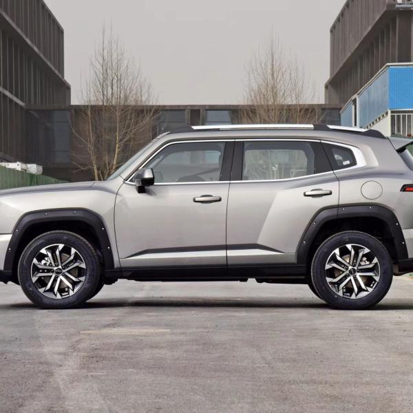 Affordable Great Wall H-DOG SUV Gasoline Cars with Multi-function Steering Wheel