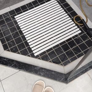 Anti-Skid PVC Bathmat For Wet Environments Quick Drainage Hygienic And
