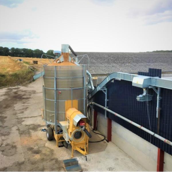 Buy Customized Mobile Grain Dryers Truck Mounted 3kw at wholesale prices