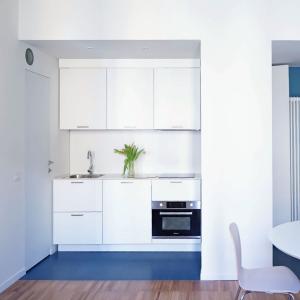 China Melamine Small Kitchen Cabinet Set With Stainless Steel 304 Handle on sale