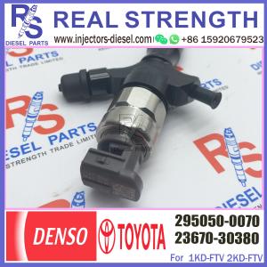 Diesel Engine Fuel Injector 295050-0070 Common Rail Injetor 23670-30380 for