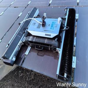 High Pressure Pump Lithium-Battery-Powered Solar Panel Cleaning Robot Customizat