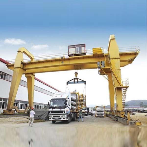 20T Rail Traveling Box Type Double Girder Gantry Crane Outdoor Using