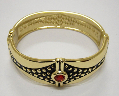 Buy garnet stone bangle/cuff at wholesale prices