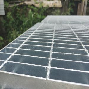 Galvanized steel driveway grating floor serrated steel grating