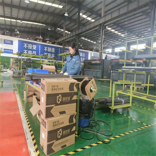 Multi-Functional Sliding Door Rubber Soundproof automotive weather stripping for Window Door Sealing