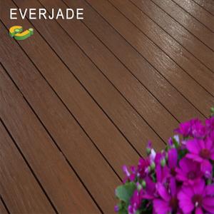 Outdoor Space With Everjade Cool Temp Piso Y Muro Deseing B 1 PVC Decking