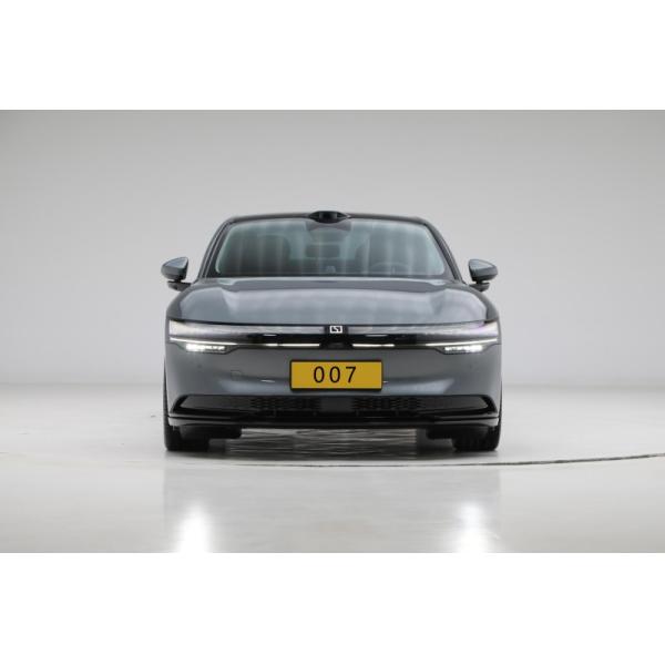 2024 Zeekr 007 Pure Electricity 2WD 4WD 422hp 646hp Car with Maintenance-Free Load-Acid Battery and 255/40 R20 Tires