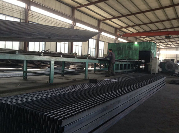 Buy Malaysia Standard anti-slip type steel grating-serrated grating at wholesale prices