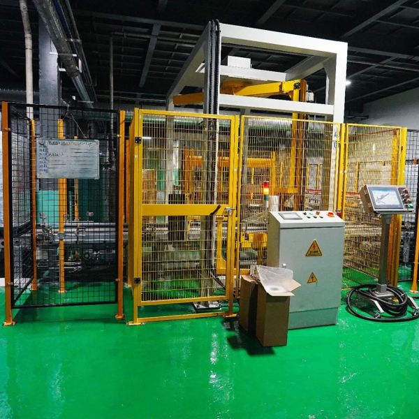Buy Low-Profile Dual-Lane Gantry Palletizer Carton Palletizer for Juice Beverage Production Lines at wholesale prices