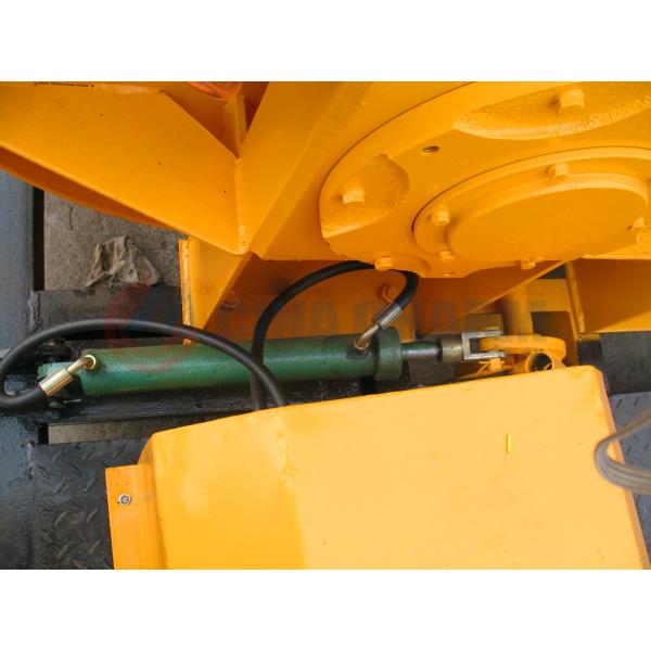 Small Trailer Hopper Concrete Mixer Machine High Production Efficiency