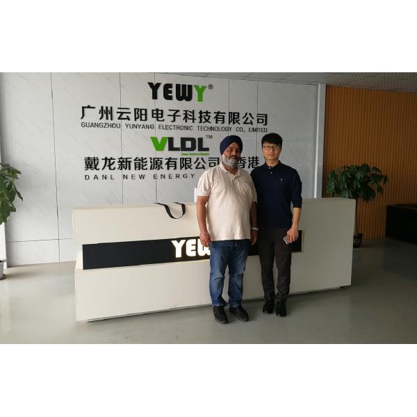 Anti - VibrationSealed Lead Acid Battery Charger Dimension 380*150*90 MM