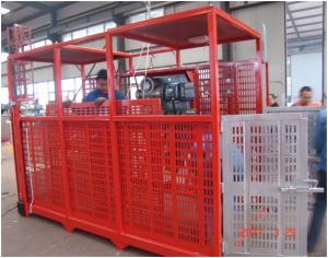 China Open Top Cage 2ton 22m/Min Construction Material Lifting Hoist In Building Site construction site hoist on sale