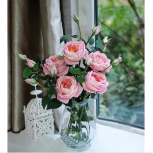 Artificial Red Roses