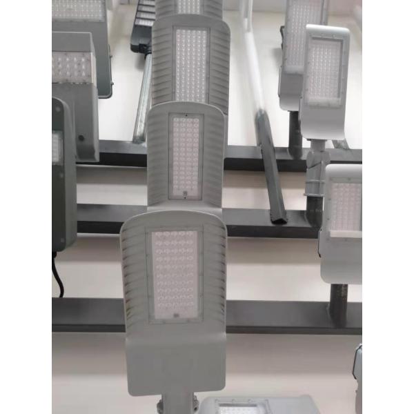 Pure White Ip65 LED Street Lights Green Energy Air Flow Reducing Temperature For Highway