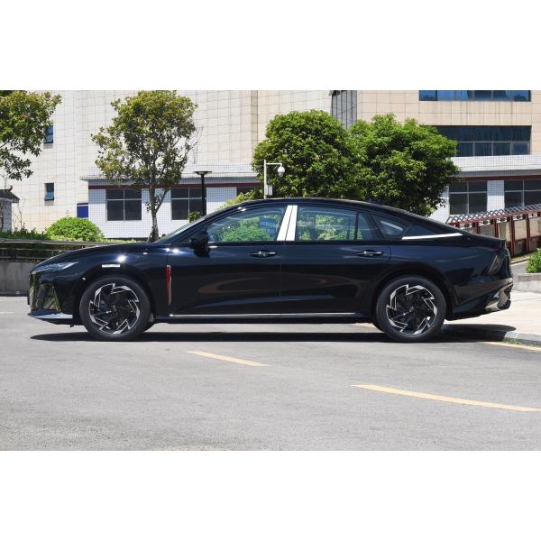 Hongqi H6 2023 2.0T Zhimei Edition 5 Seats Large Space Medium SUV Petrol Vehicle with 1