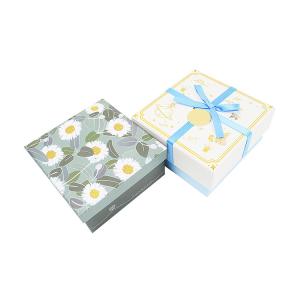 Exquisite Daisy Birthday Gift Box CMYK Pantone Colour Printing with Glossy