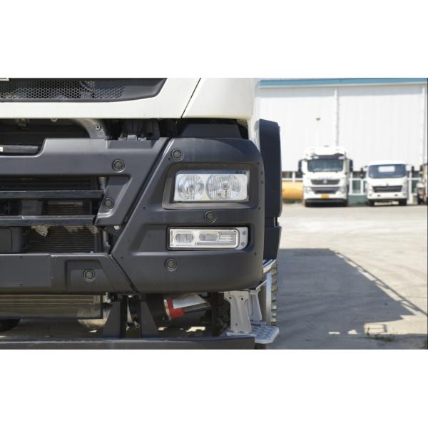 SINOTRUK HOWO TX Fuel Oil Tank Truck 350HP 8X4 Fuel Oil Delivery Truck