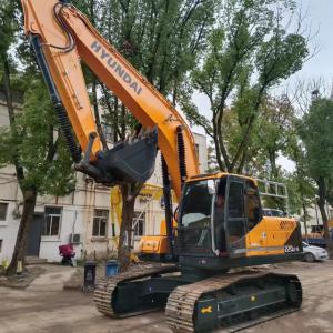 China Hyundai 220 Used Hydraulic Excavator With Engine Cummins B7 For Sale Crawler Excavator on sale