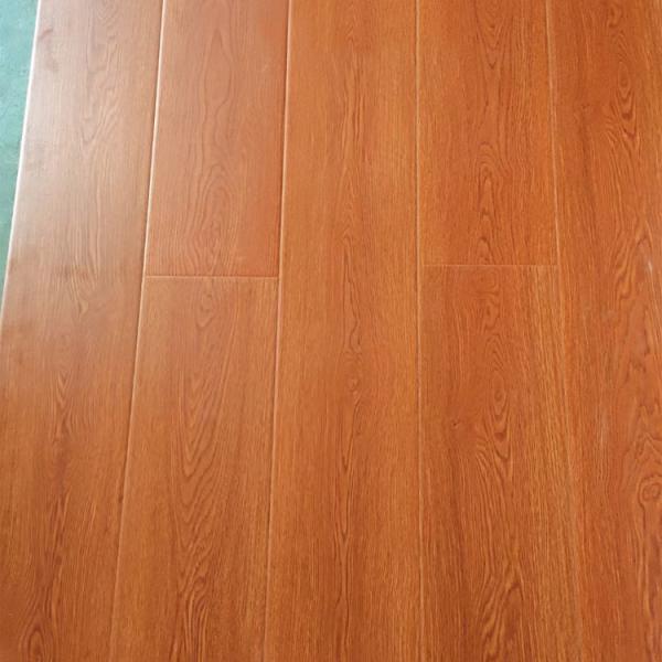 AC5 AC4 Laminate Floating Flooring MDF Waterproof Engineered Wood Flooring
