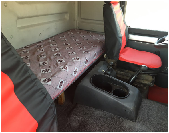 Professional Used Dump Trucks 375 HP Power Red With Max.Speed 75 Km/H