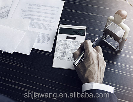 BYD's Four Pivot Balance Weight 1.6-1.8 Ton Pure Electric Forklift For Single Drive