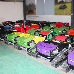 EPA Euro 5 Remote Control Robot Lawn Mower Remote Control Gasoline Powerful