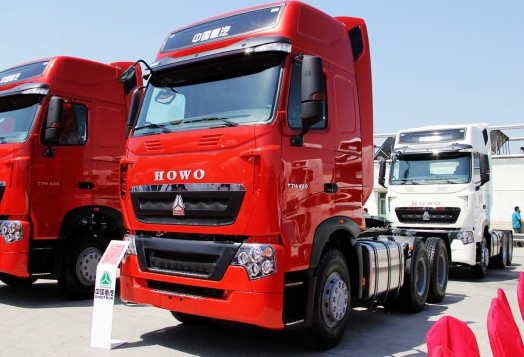 Buy Heavy Duty Tractor , Prime Mover Truck For Pulling Container Tipper Trailer at wholesale prices