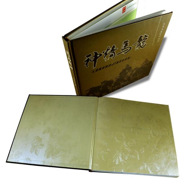 Glossy C2S Fine Art Paper Hardcover Book Printing Spot UV Finishing Photograph