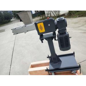 Vibrating Rotating Twin Screw Extruder Side Feeder D2 Material For WPC Extruder