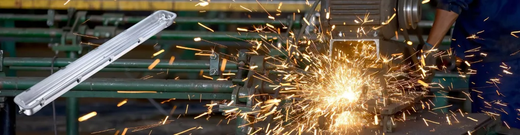 IP66 Ik08 2FT 4FT 5FT Waterproof Dustproof Robust Aluminum Linear Light 25W 35W 45W 50W 65W 75W LED Stainless Steel Waterproof Lamp LED Tri Proof Light