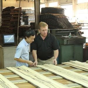 Fleeced Back Natural Mahogany Wood Veneer 0.5mm Special Crotch For Hotel