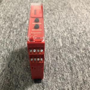 China Schneiders XPSUAF13AP Automation Harmony Safety Module 24v Ac / Dc on sale