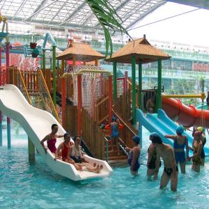 OEM Fiberglass Kids' Water Playground System, Swimming pool Play Equipment